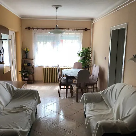 Apartment Liget Nyaralohaz *